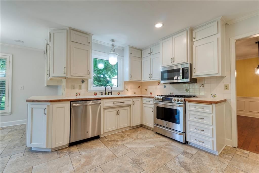 8115 W 115th Terrace — photo 5