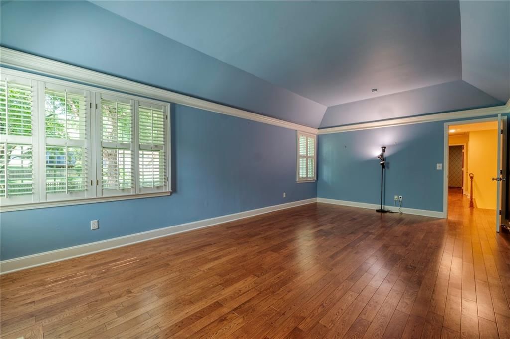 8115 W 115th Terrace — photo 16