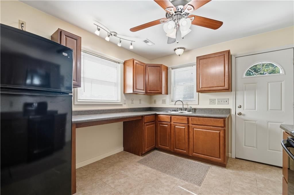 1430 S Kings Highway — photo 12