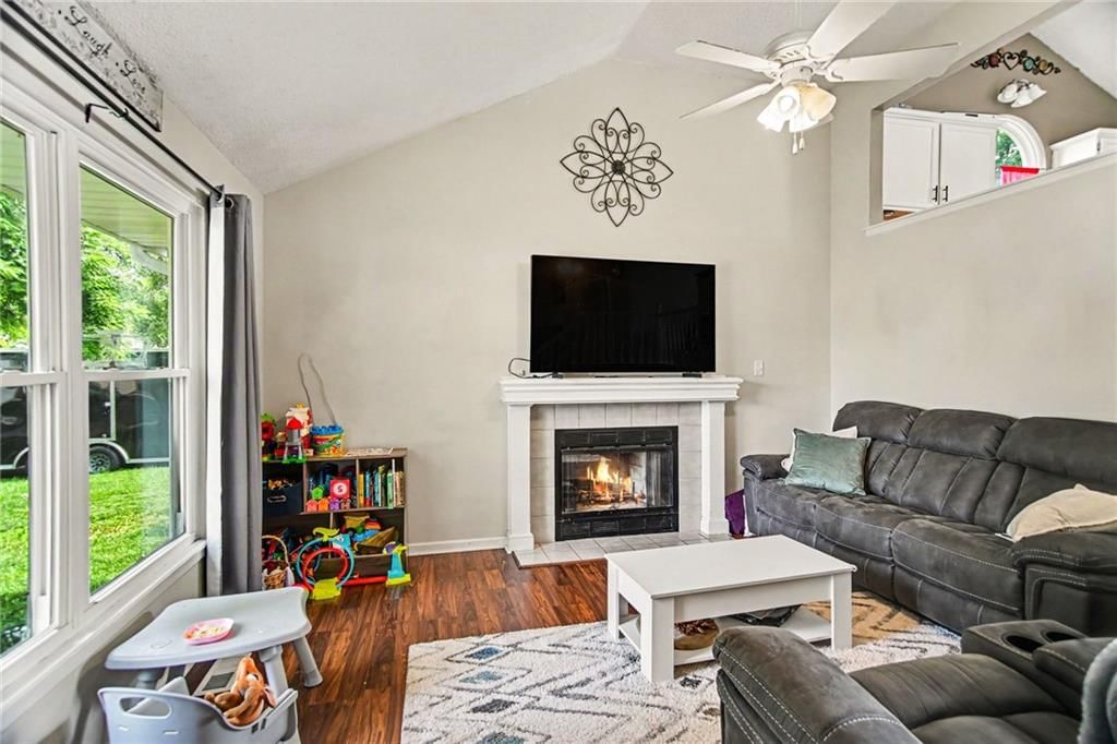 201 SW Cross Creek Drive — photo 4