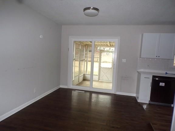 908 SW 14th St Terrace — photo 5