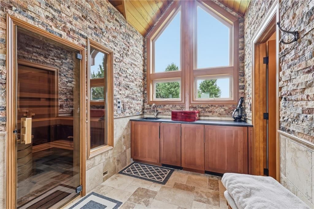 5805 Malcolm Lake Road — photo 47