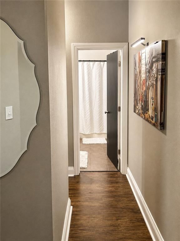 312 W 8th Street — photo 16
