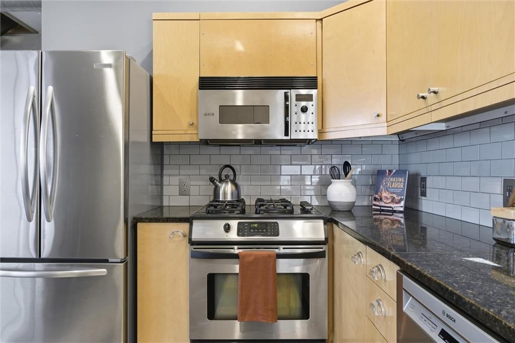 1520 Jarboe Street — photo 10