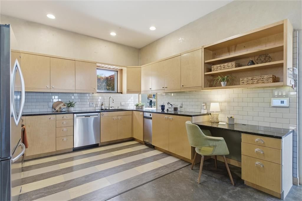1520 Jarboe Street — photo 11