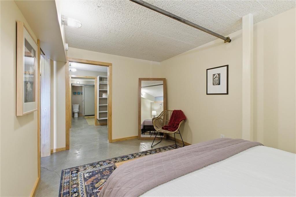 1520 Jarboe Street — photo 23