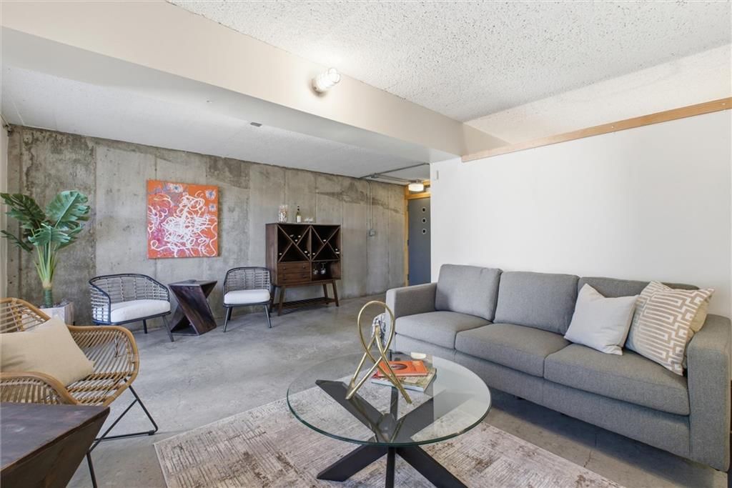 1520 Jarboe Street — photo 33