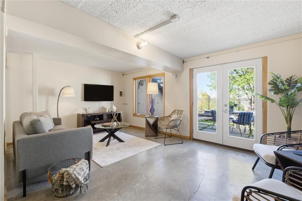 1520 Jarboe Street — photo 34