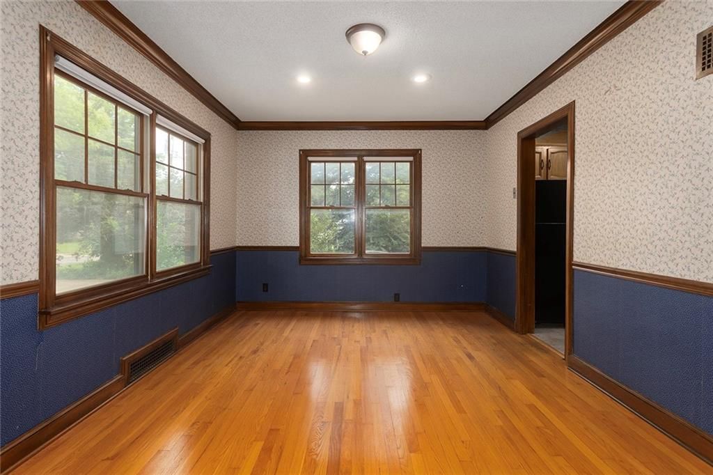 8117 Craig Street — photo 10