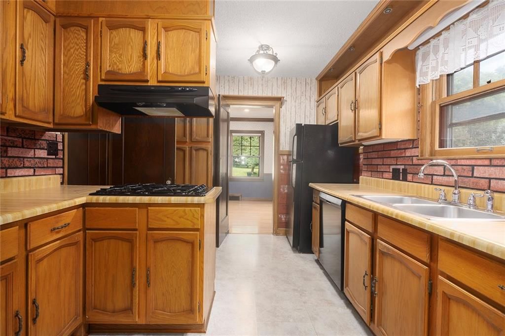 8117 Craig Street — photo 15