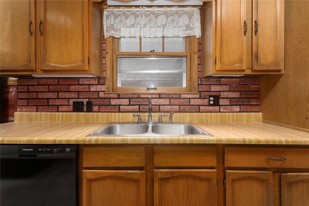 8117 Craig Street — photo 16