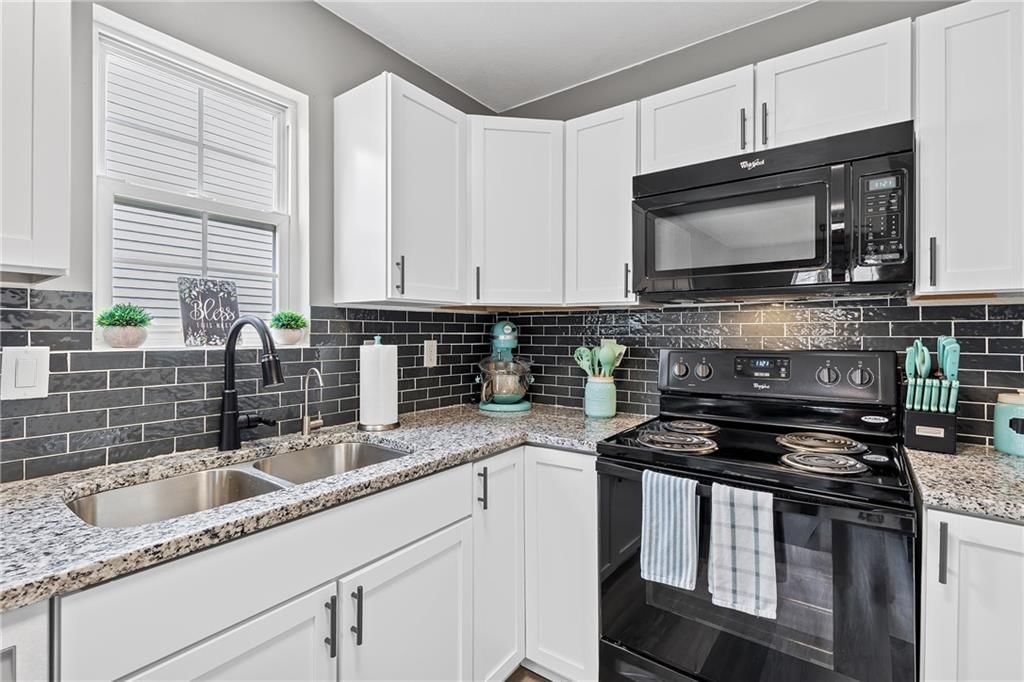 371 N Birch Street — photo 10