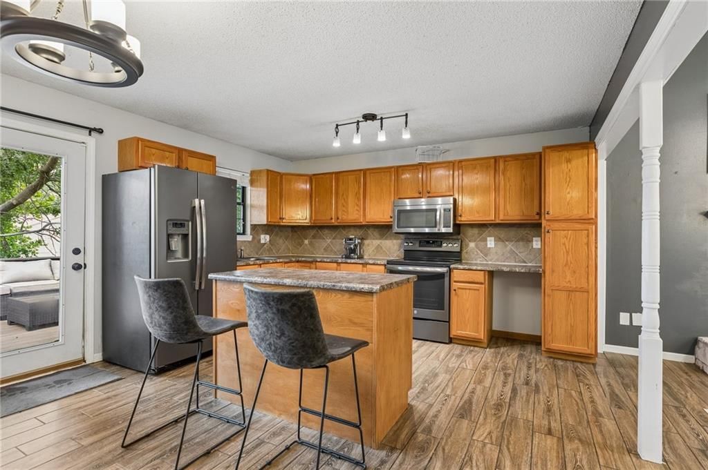 112 E Frank Street — photo 11