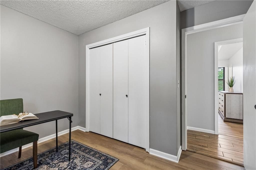 112 E Frank Street — photo 26