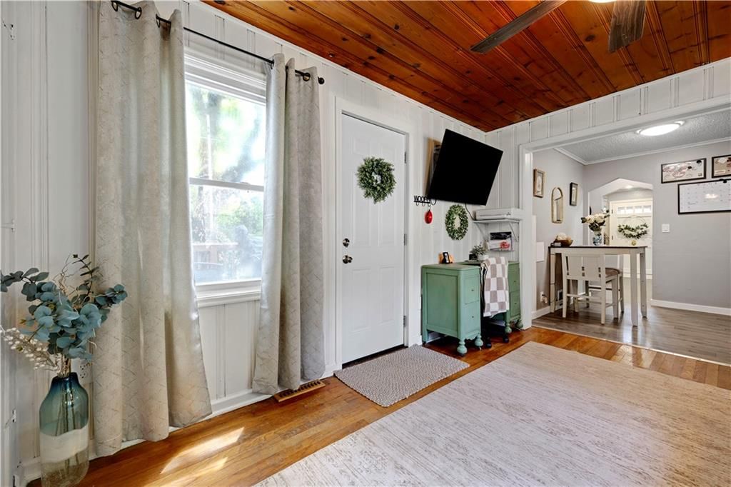 5712 W 55th Street — photo 11