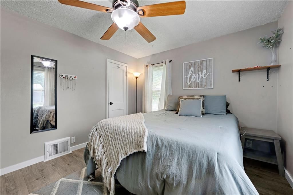 5712 W 55th Street — photo 18