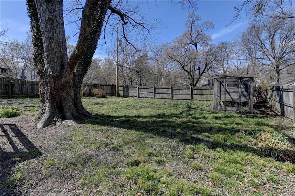 5300 Sycamore Drive — photo 9
