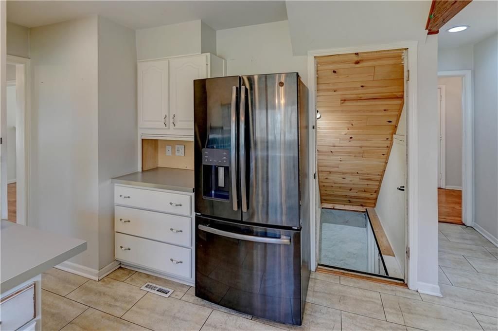 5300 Sycamore Drive — photo 22