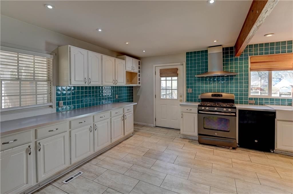 5300 Sycamore Drive — photo 23