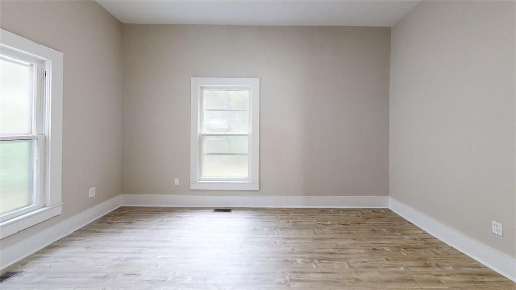 531 E Elm Street — photo 10