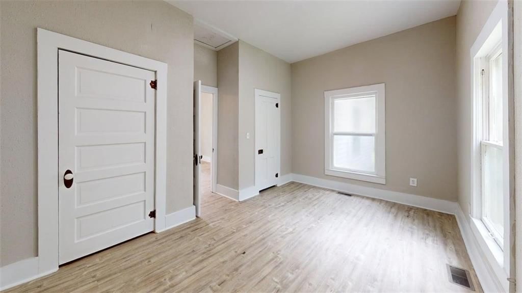 531 E Elm Street — photo 13