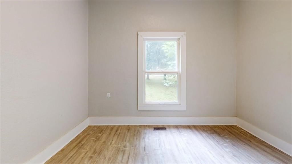 531 E Elm Street — photo 15