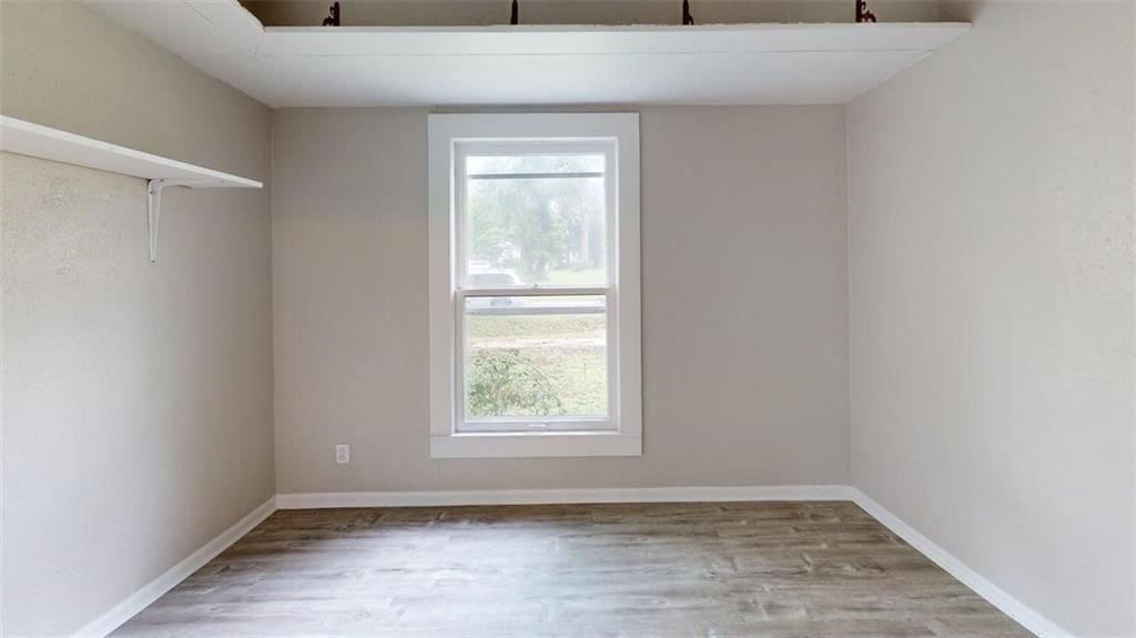 531 E Elm Street — photo 16