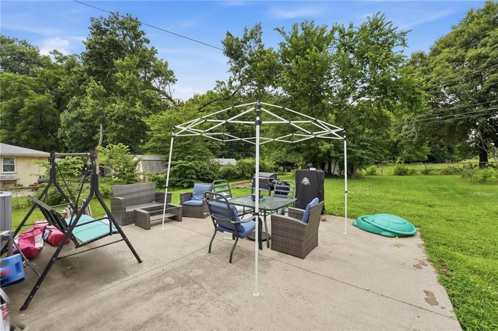 4400 NE Sunnybrook Lane — photo 8