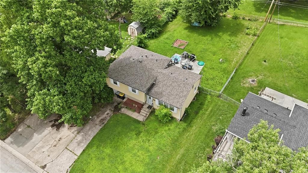 4400 NE Sunnybrook Lane — photo 12