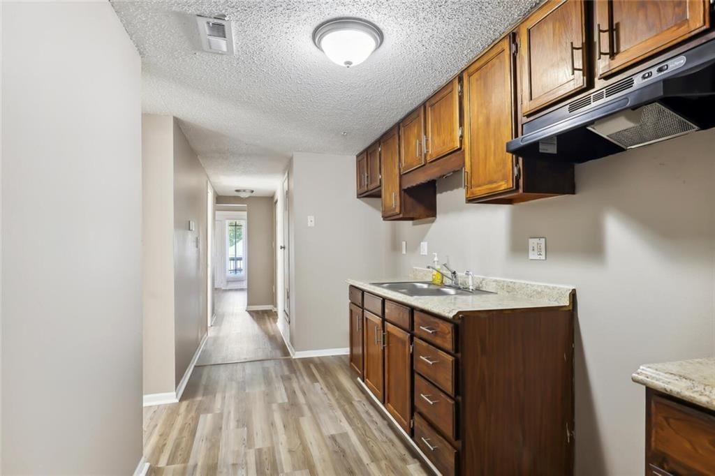 2408 E 29th Street — photo 11