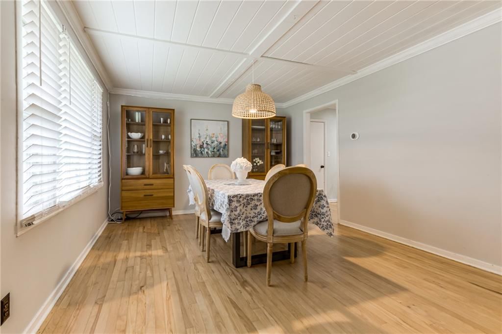 7323 Maple Street — photo 4