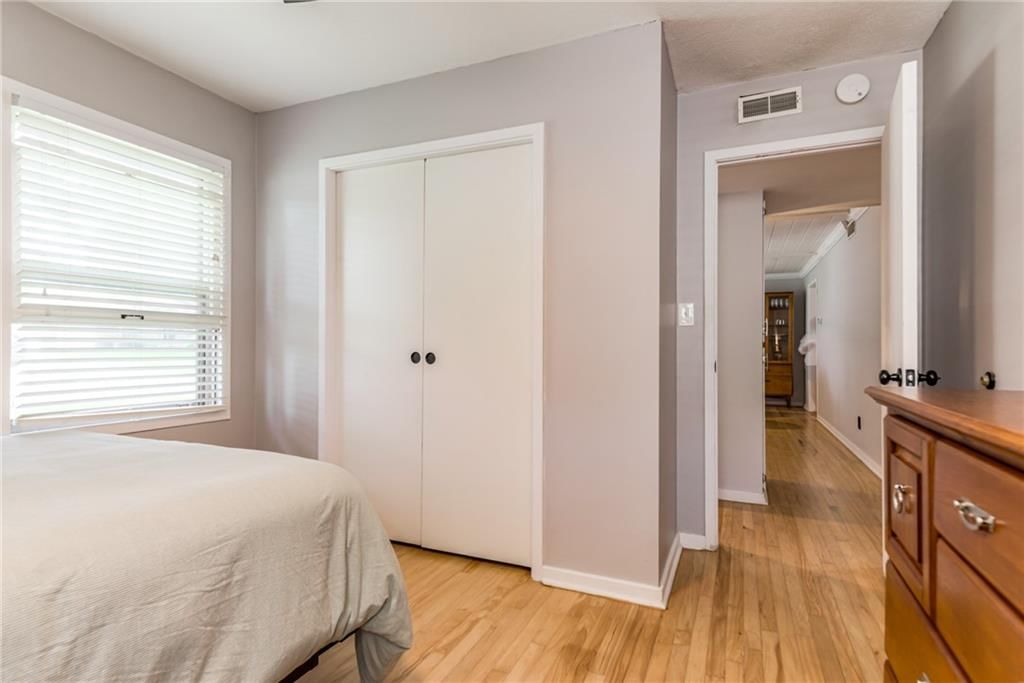 7323 Maple Street — photo 18