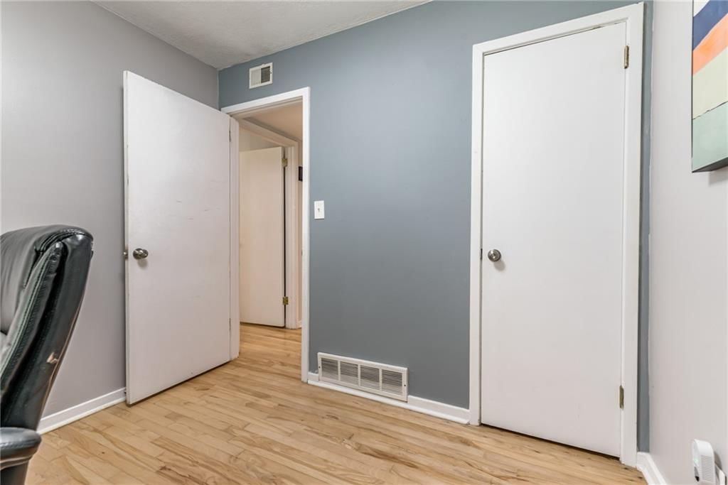 7323 Maple Street — photo 23