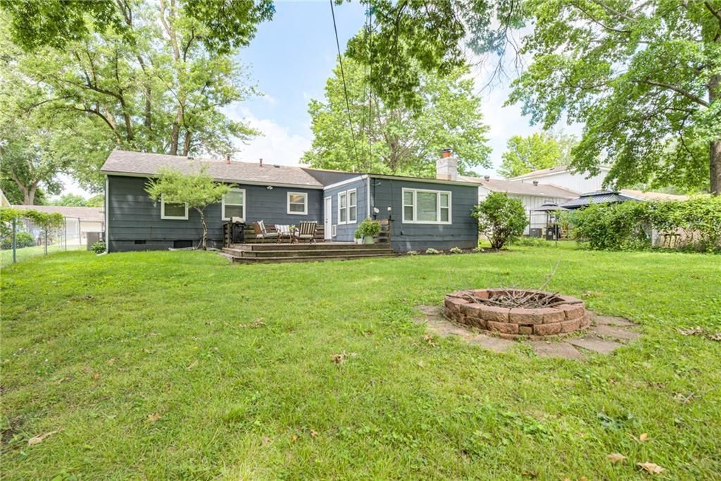 7323 Maple Street — photo 30