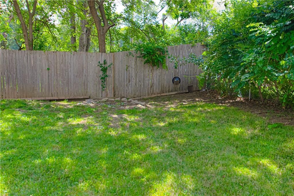 8000 W 85th Terrace — photo 31