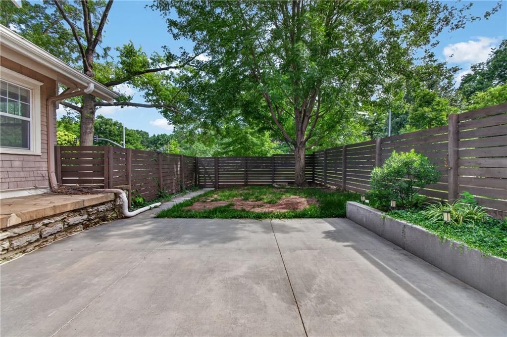 5850 Brookside Boulevard — photo 47