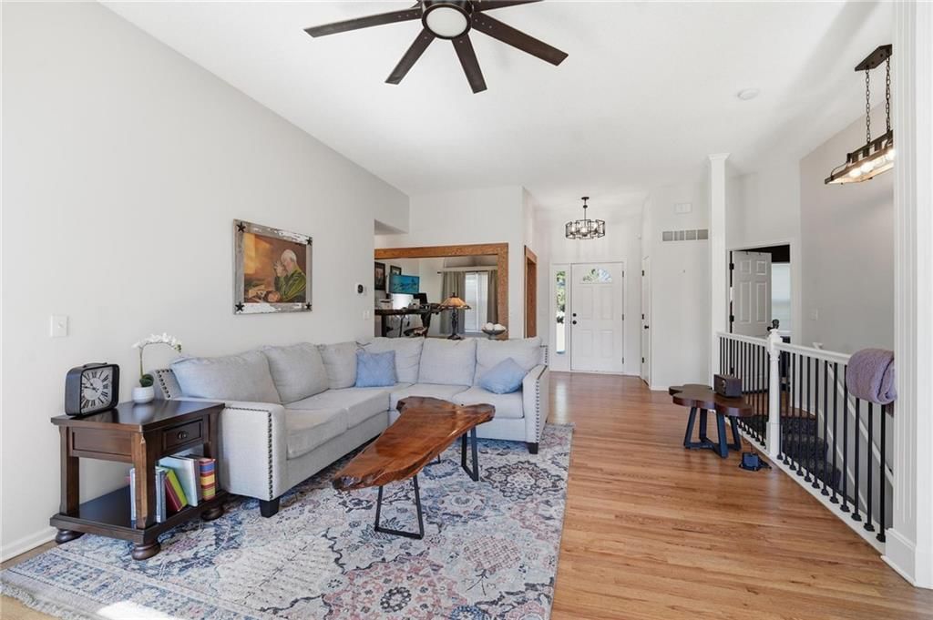 4421 SW Hillside Drive — photo 8