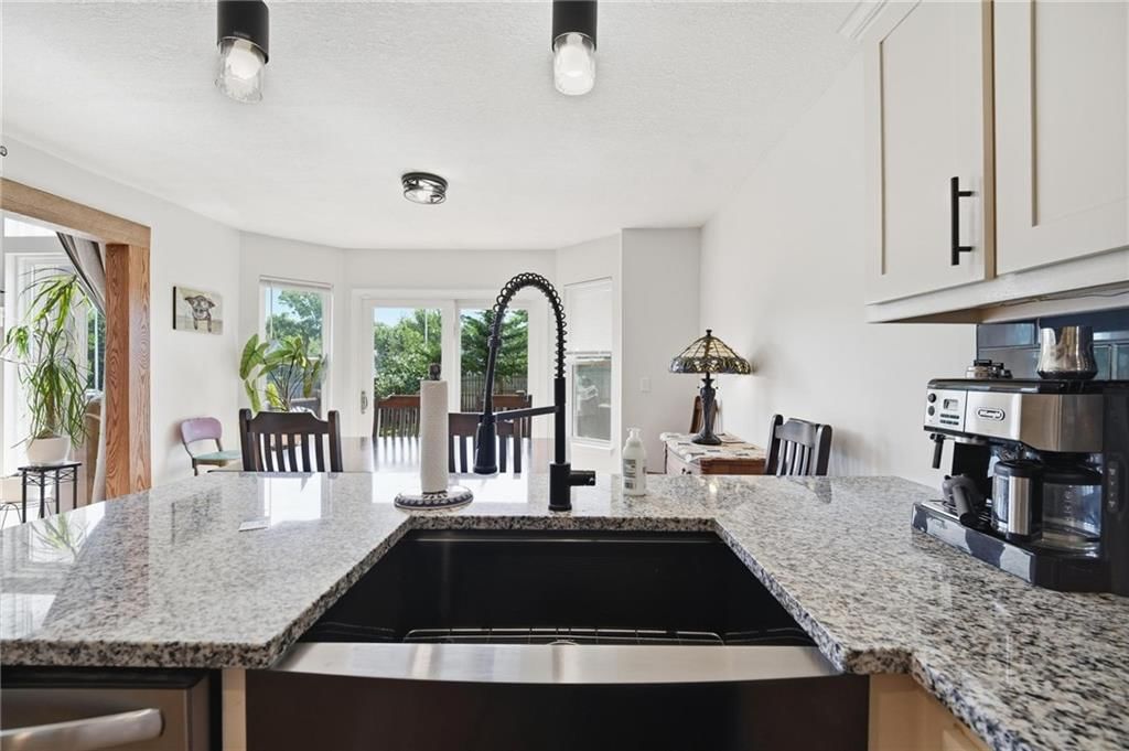 4421 SW Hillside Drive — photo 16