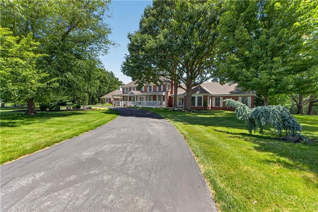 1815 Pine Ridge Road — photo 3