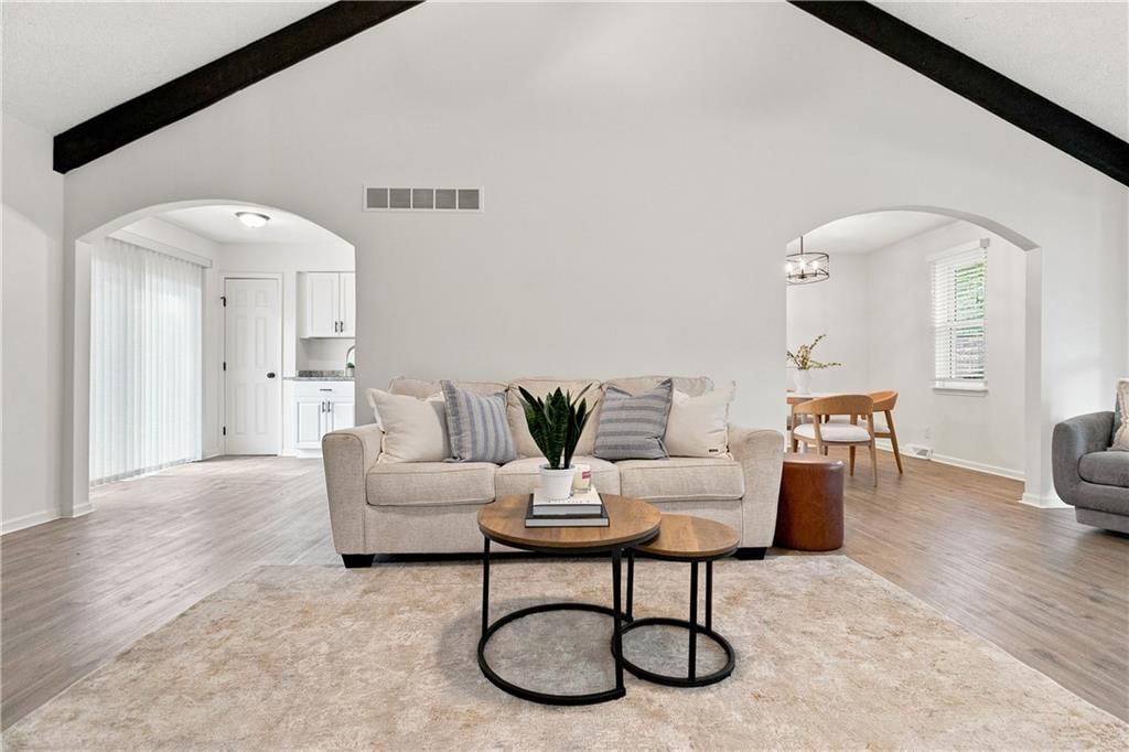 6015 Hauser Drive — photo 3