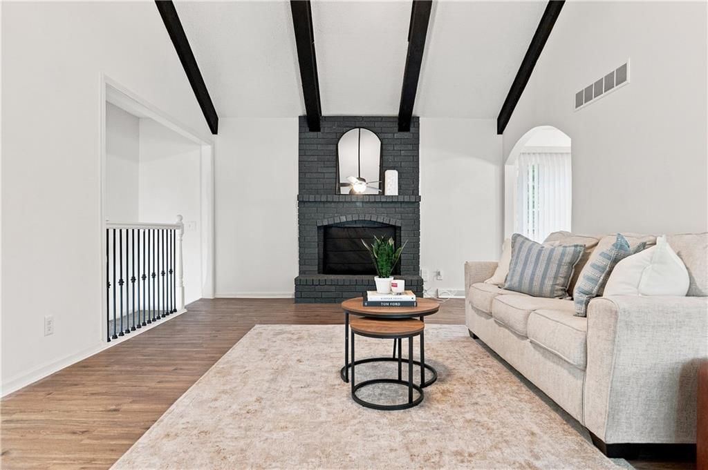 6015 Hauser Drive — photo 4