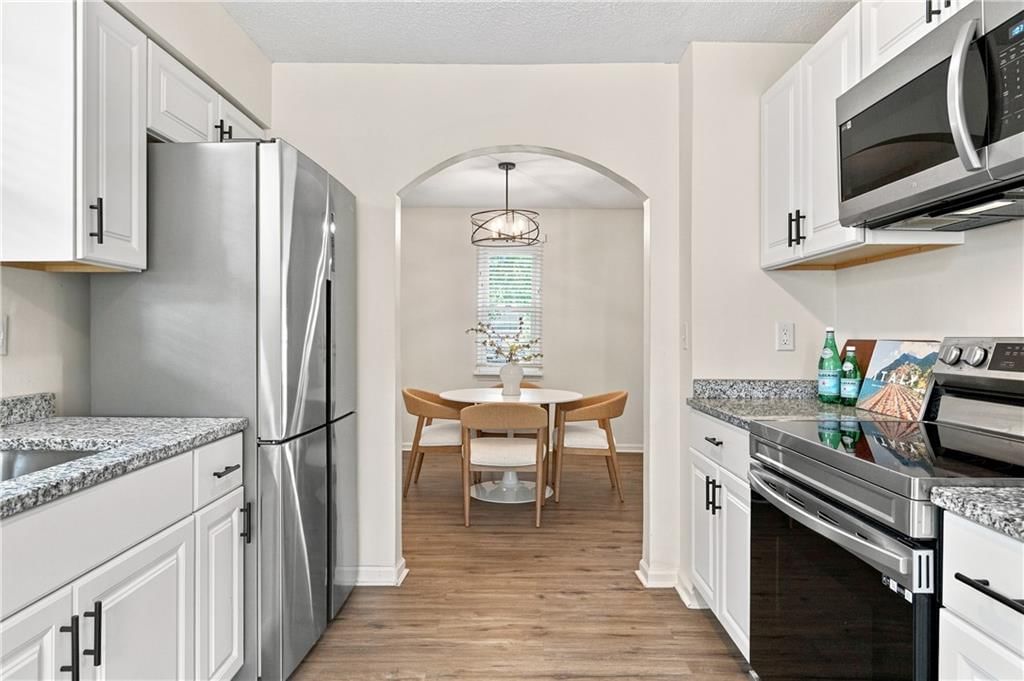 6015 Hauser Drive — photo 7