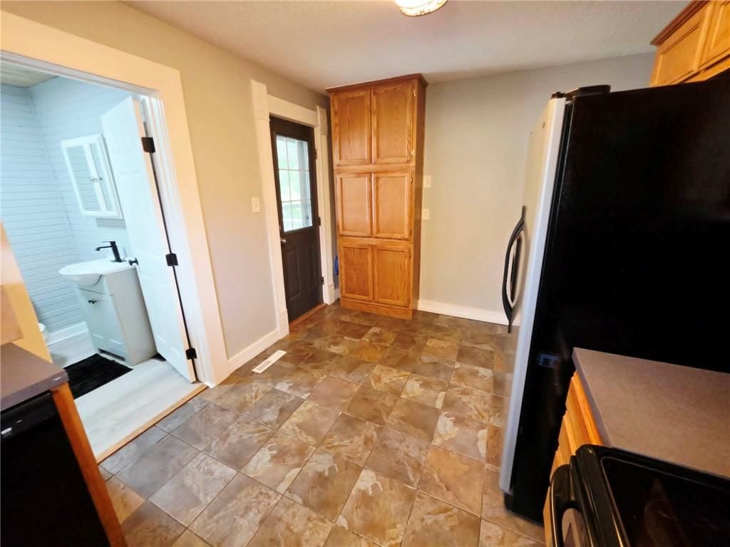 903 Oak Street — photo 9