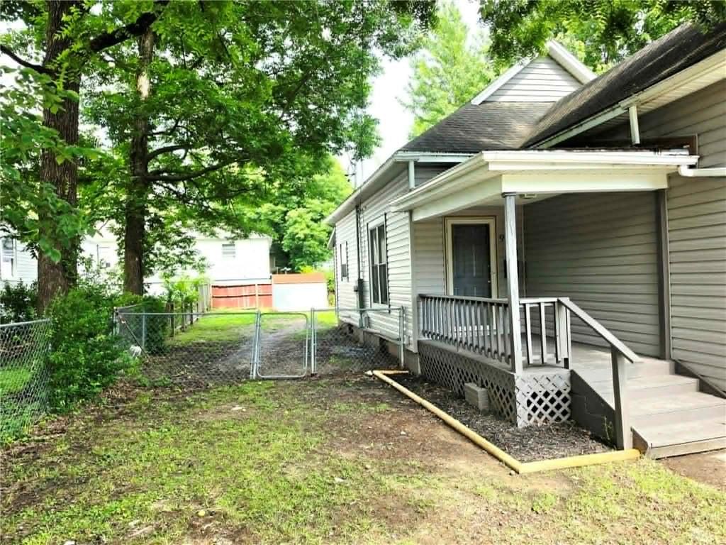 903 Oak Street — photo 32