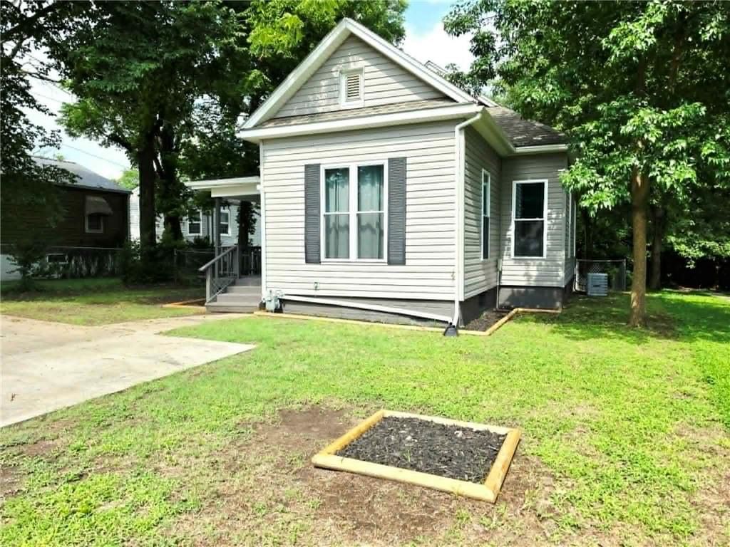 903 Oak Street — photo 34