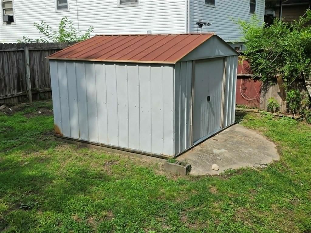 903 Oak Street — photo 37
