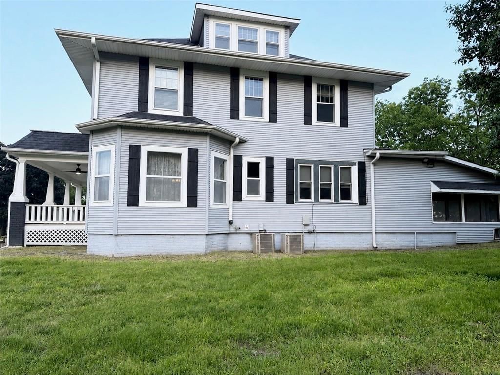 210 S Sallie Street — photo 31