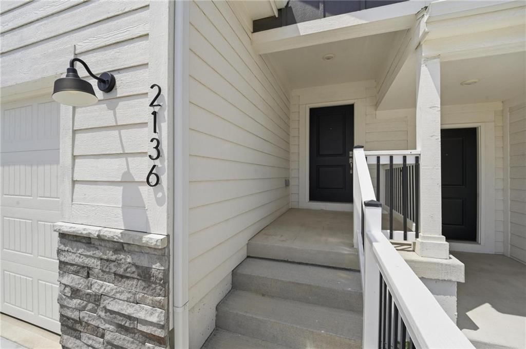 2136 SW Osage Drive — photo 4