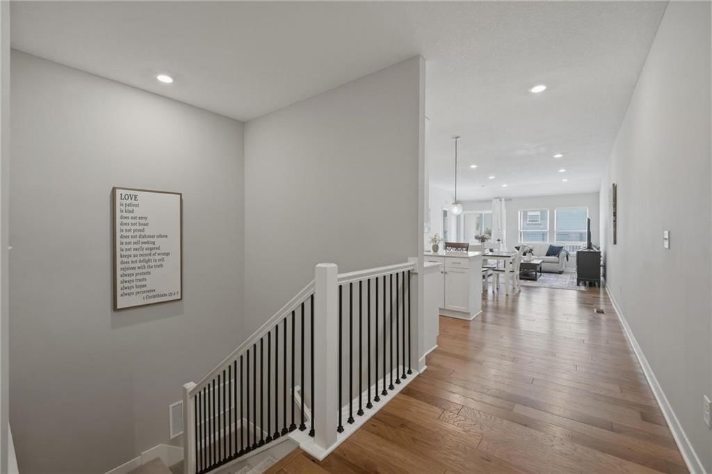 2136 SW Osage Drive — photo 5