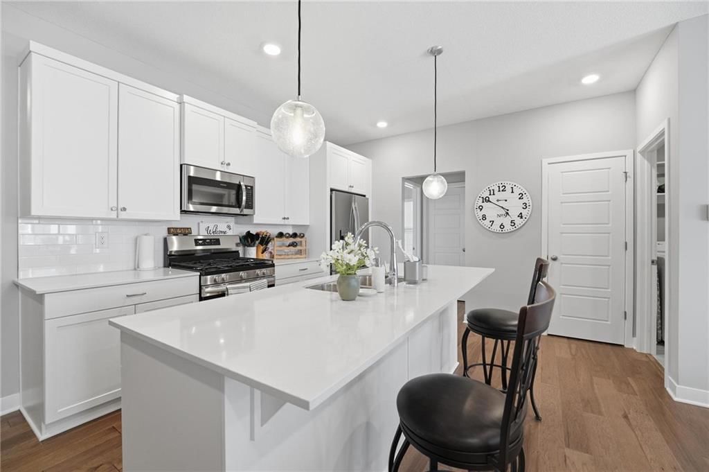 2136 SW Osage Drive — photo 8